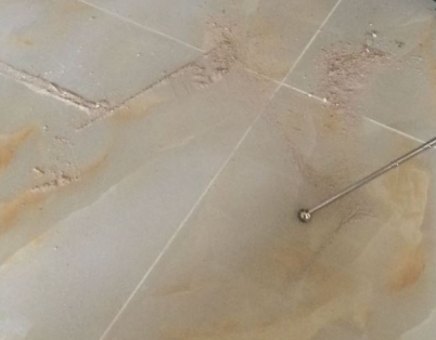 方正瓷砖空鼓维修公司分享粘合剂选择不当在瓷砖铺贴过程中可能导致以下问题